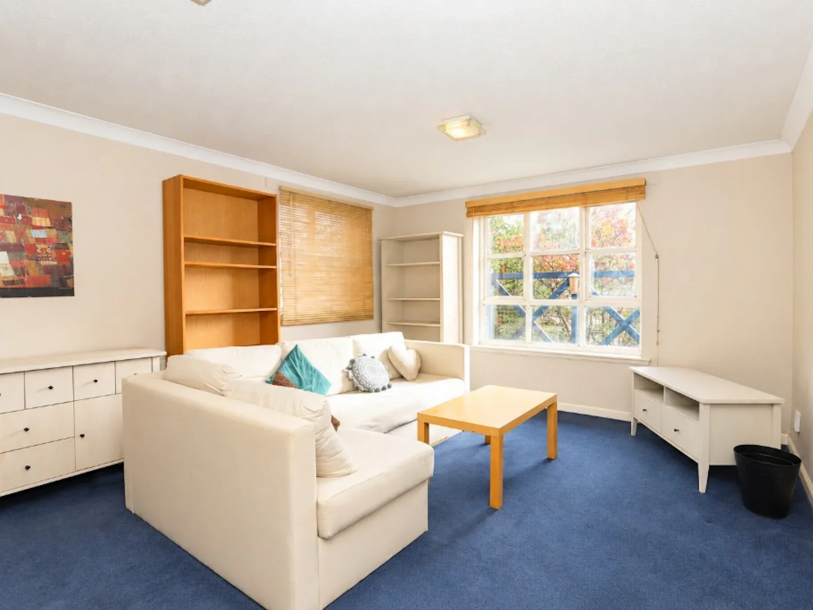 Flat Russell Gardens in City of Edinburgh