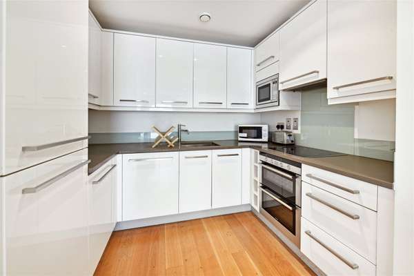 Flat Wilton Road in City of Westminster