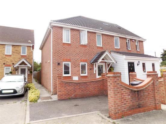 Flat Lister Tye in Chelmsford