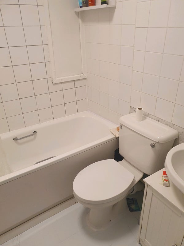 Room Beattock Close in Manchester