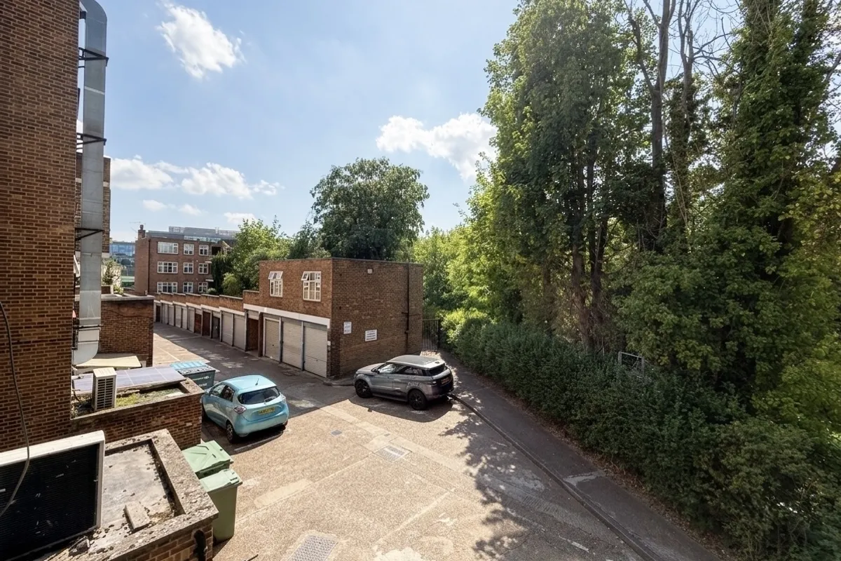 Flat Brighton Road in Greater London