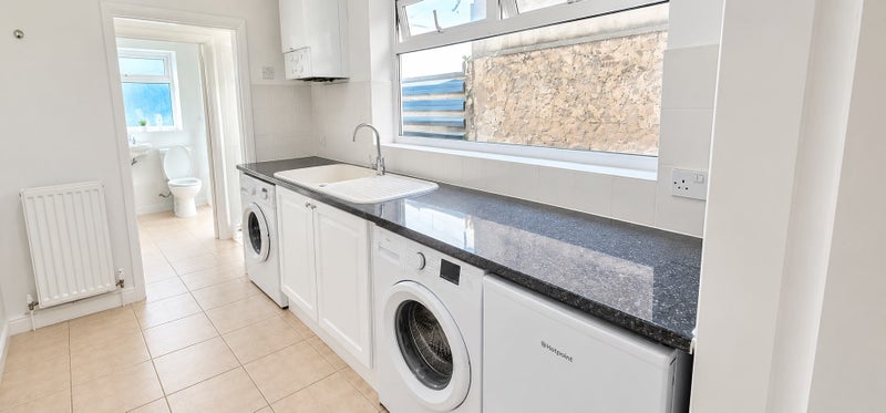 Room Pretoria Road in Greater London