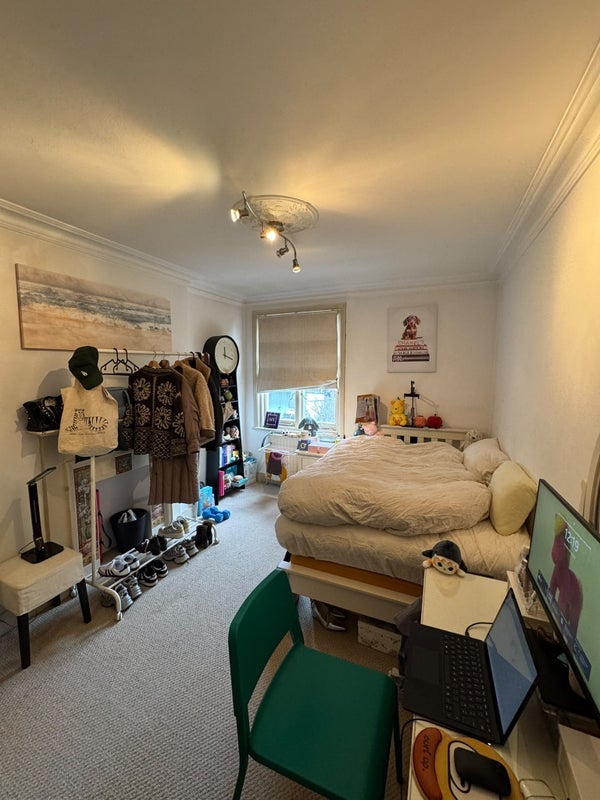Room Perryn Road in Greater London