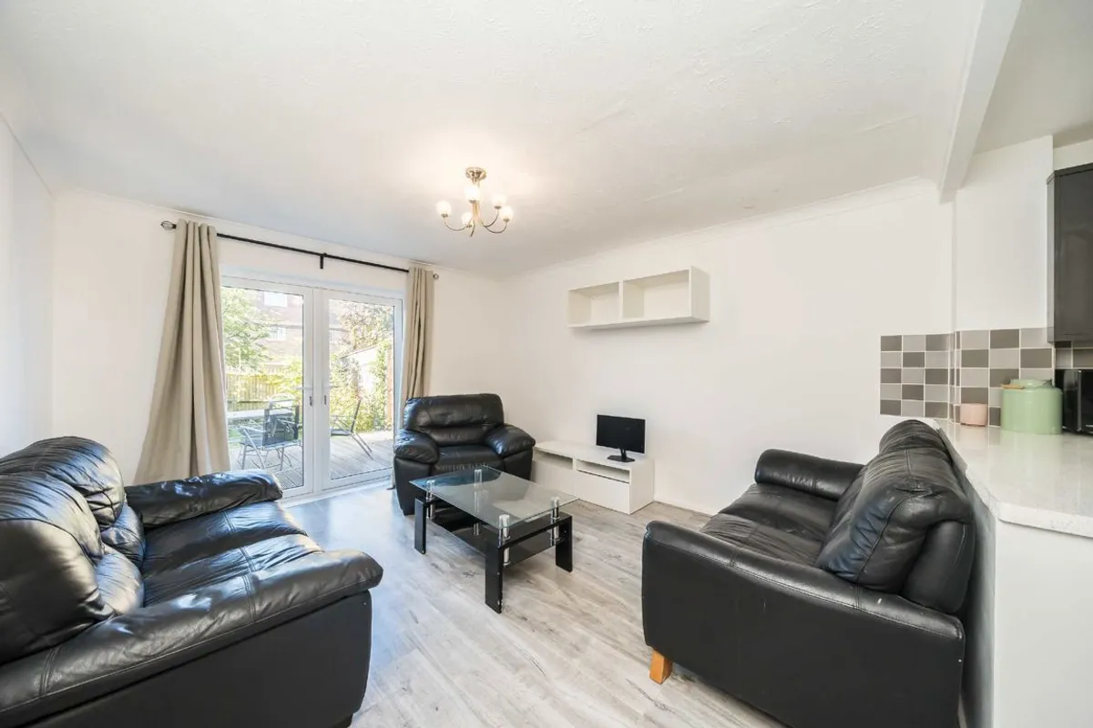 House Keats Close in Greater London