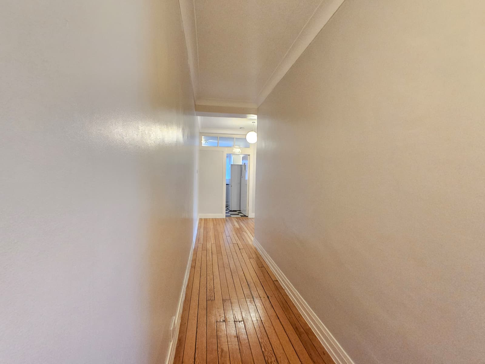 Flat Dorchester Court in Greater London
