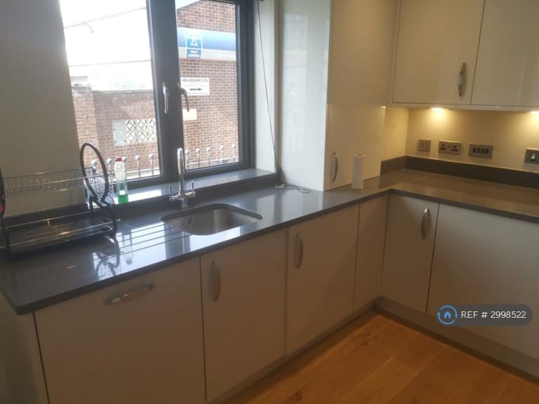 Flat Weldale Street in Reading