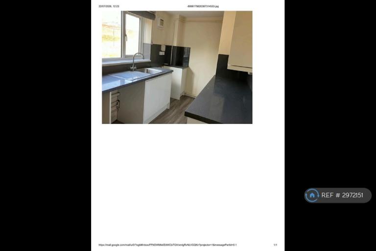 Flat Gason Hill Road in Tidworth