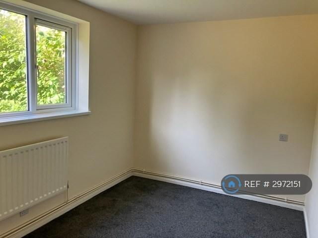 Flat Gason Hill Road in Tidworth