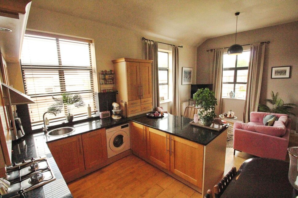 Flat Hawthorn Street in Wilmslow