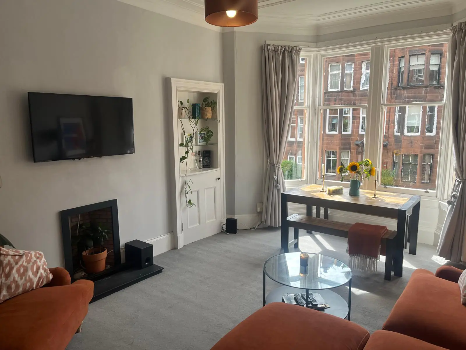 Flat Airlie Street in Glasgow