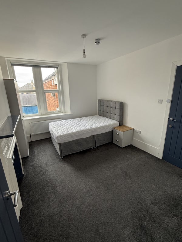 Room Colonel Stephens Way in Weston-super-Mare