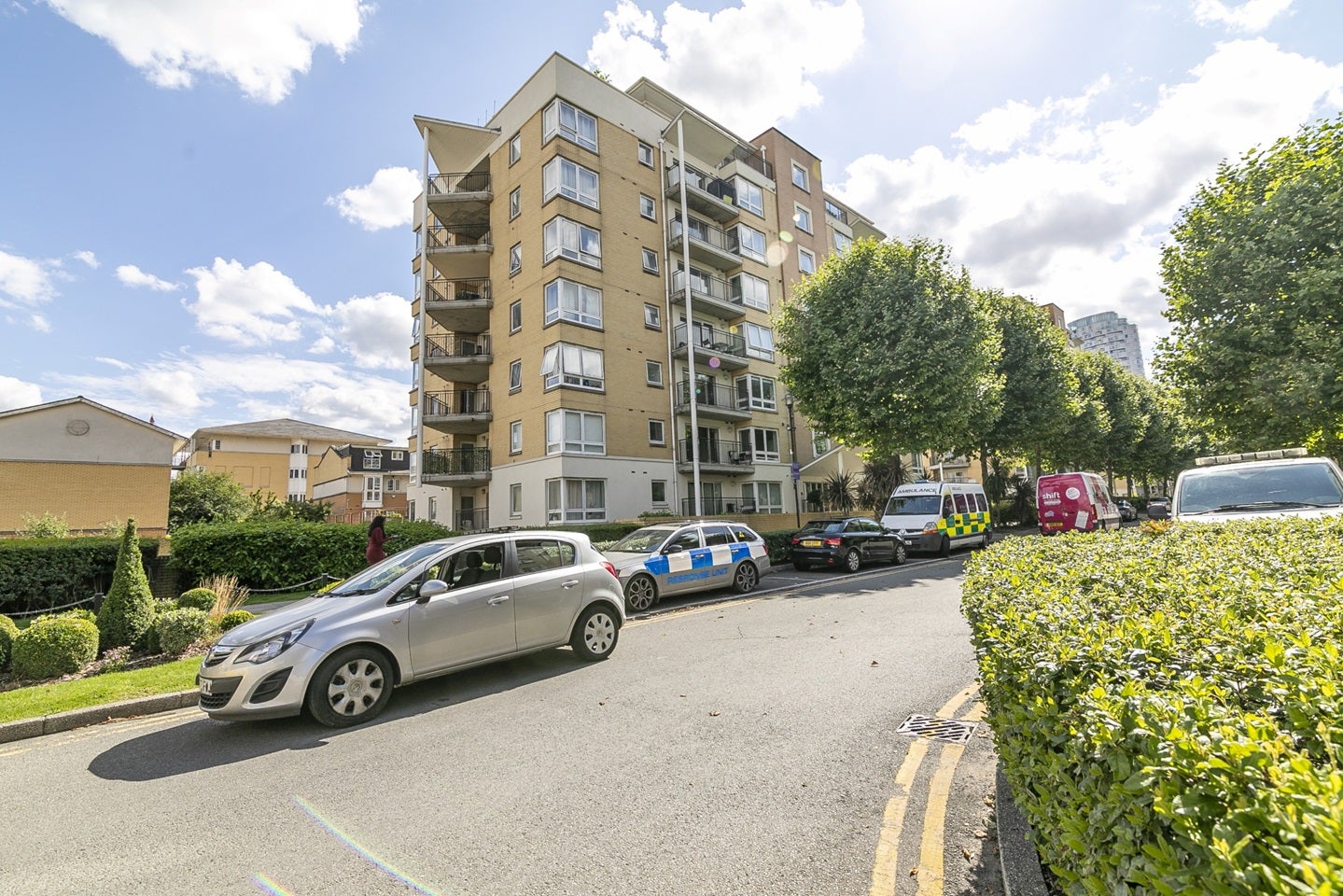 Flat Newport Avenue in Greater London