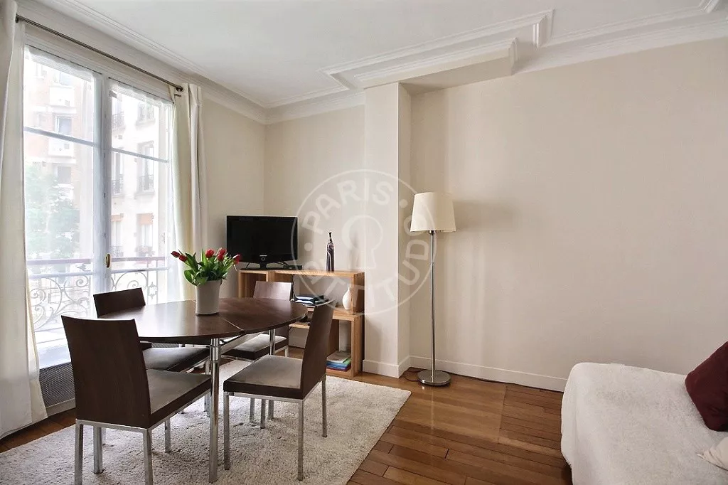 Appartement Rue de la Roquette à Paris