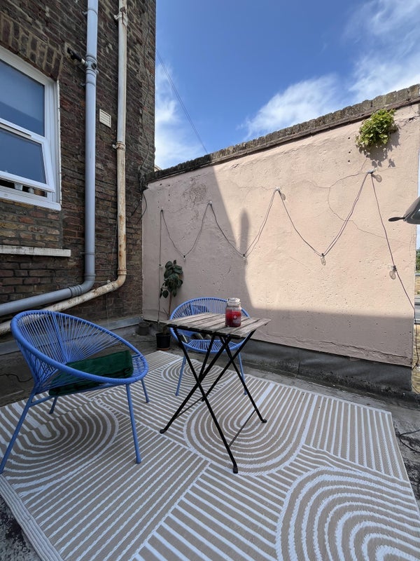 Room Bickerton Road in Greater London