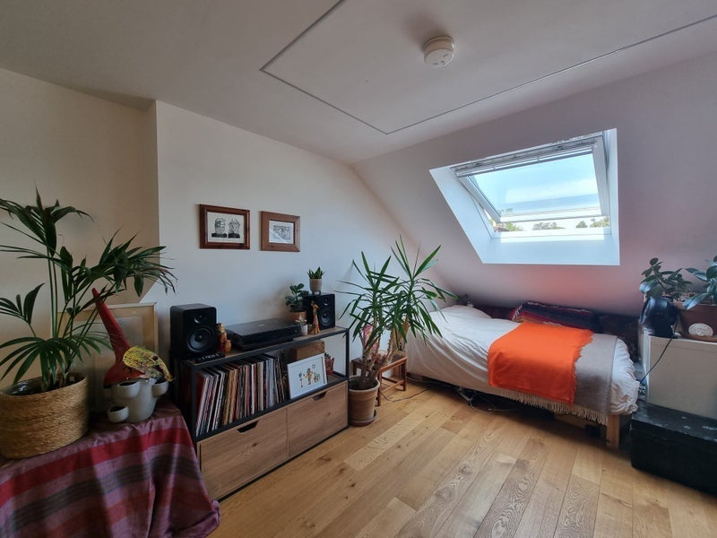 Room St Asaph Road in Greater London