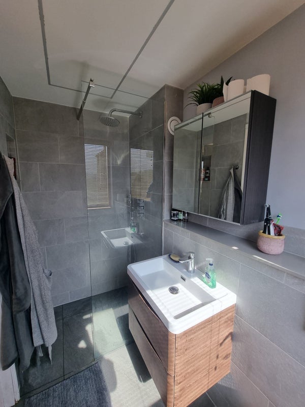 Room St Asaph Road in Greater London