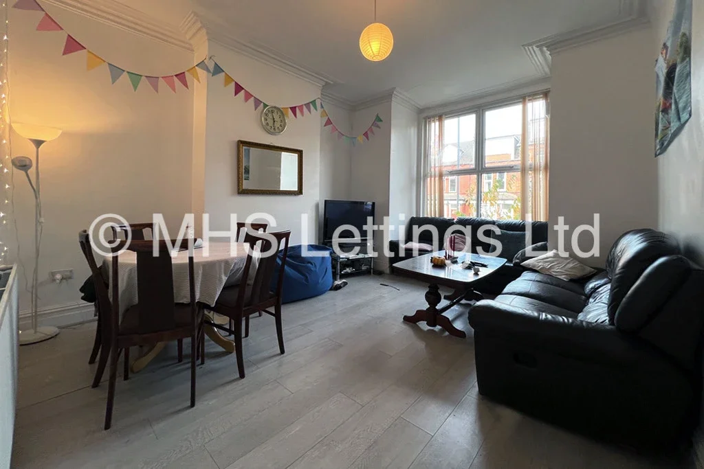 Room Brudenell Avenue in Leeds
