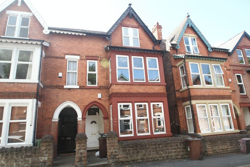 Room Derby Grove in Nottingham