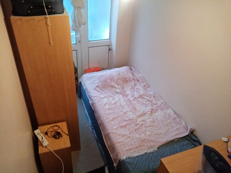 Room Chadd Green in Greater London