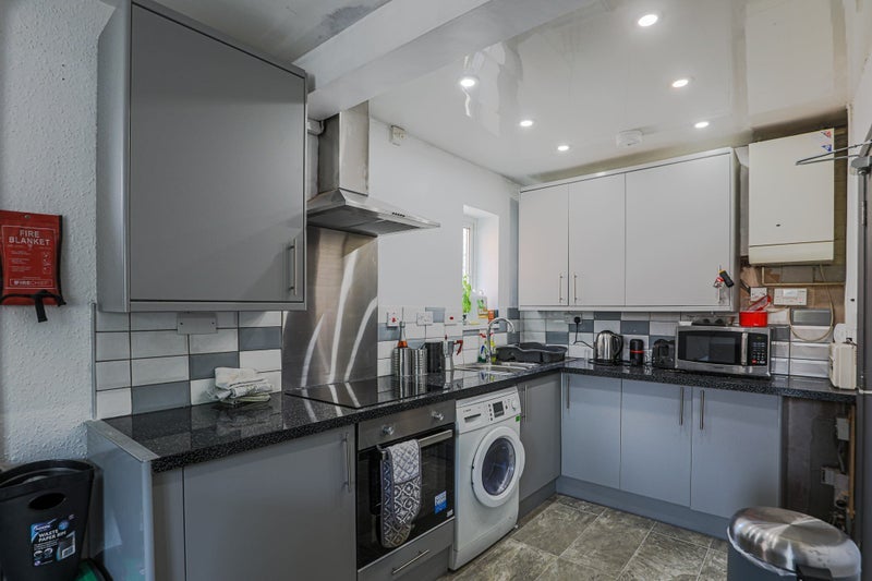 Room Ashby Crescent in Charnwood