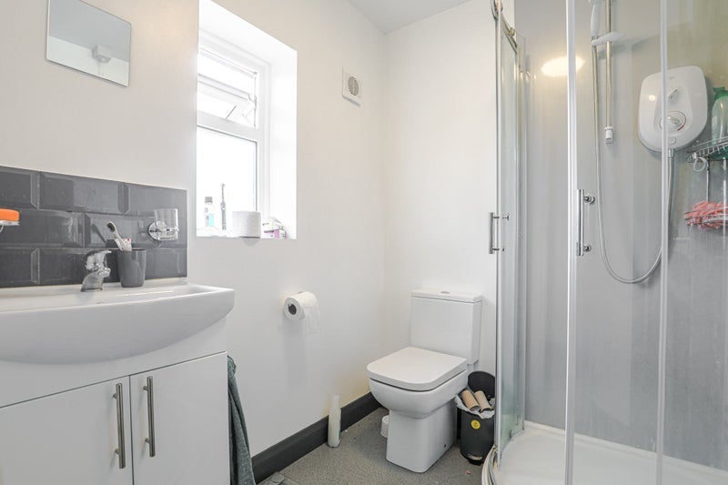 Room Ashby Crescent in Charnwood