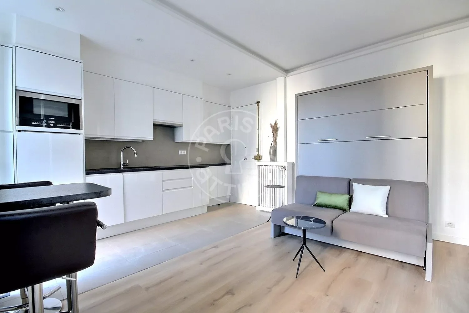 Appartement Rue du Mont Cenis à Paris