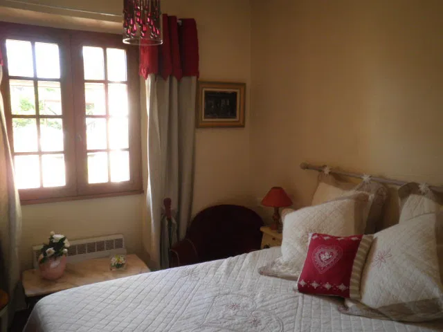 Room Route de la Gare in Ollioules