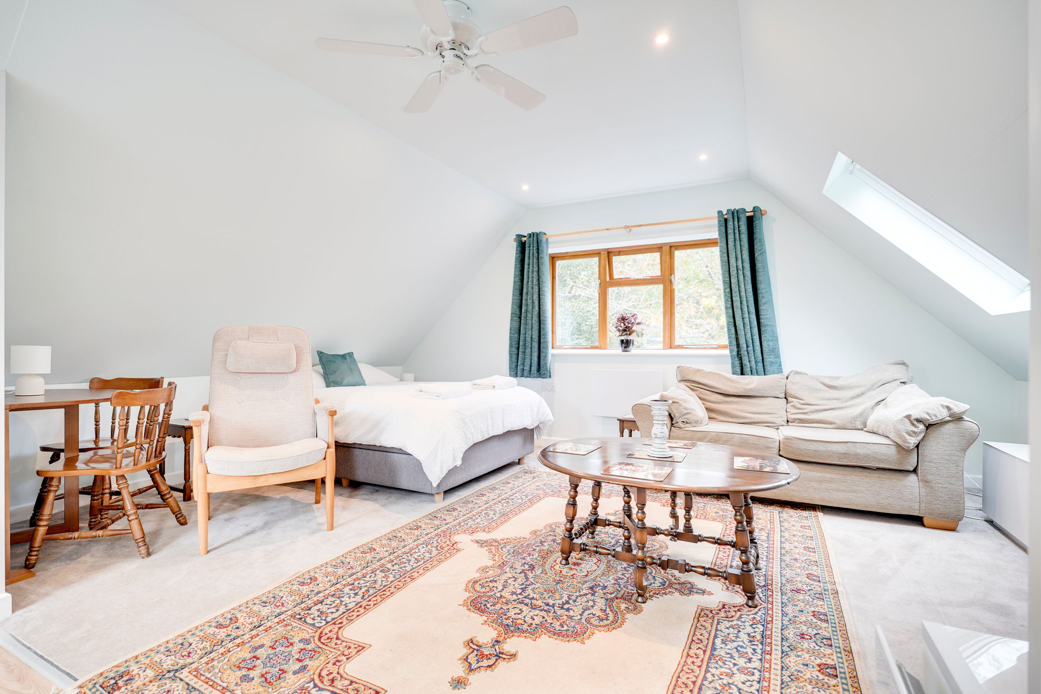 Flat Poplars Lane in Uttlesford