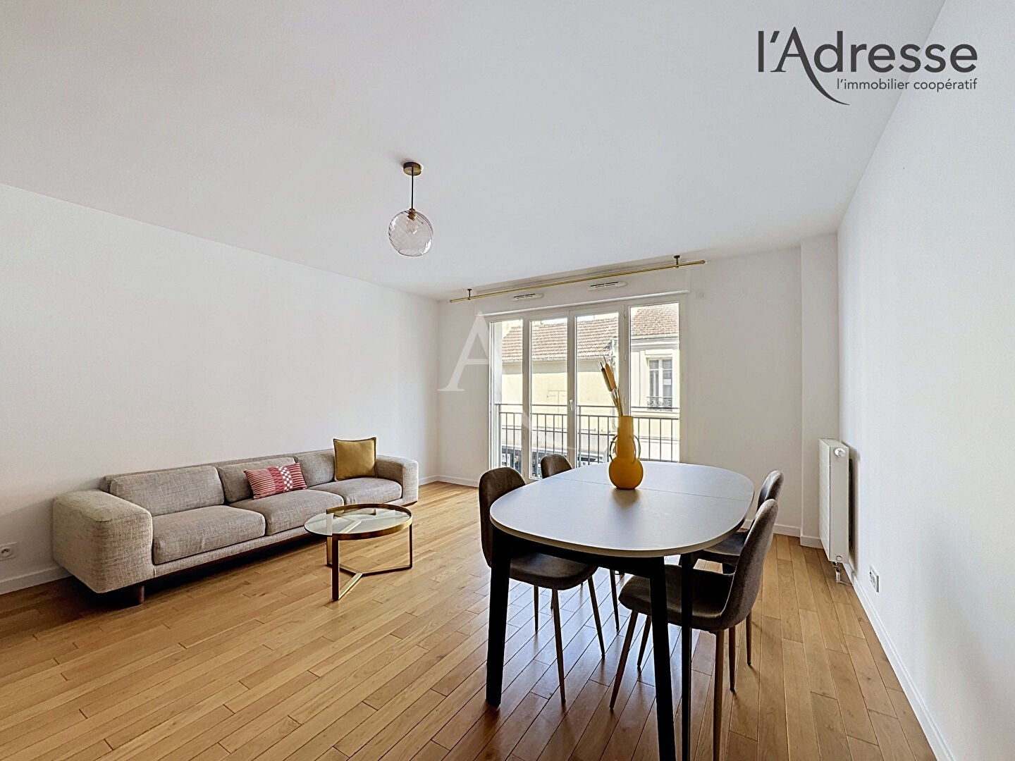 Flat Rue du Bicentenaire in Puteaux