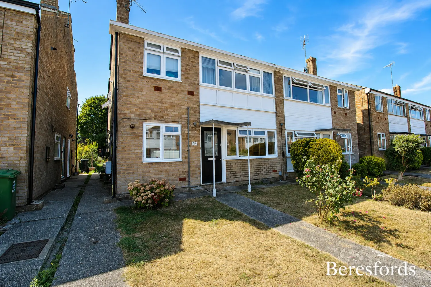 Flat Newlands Road in Billericay