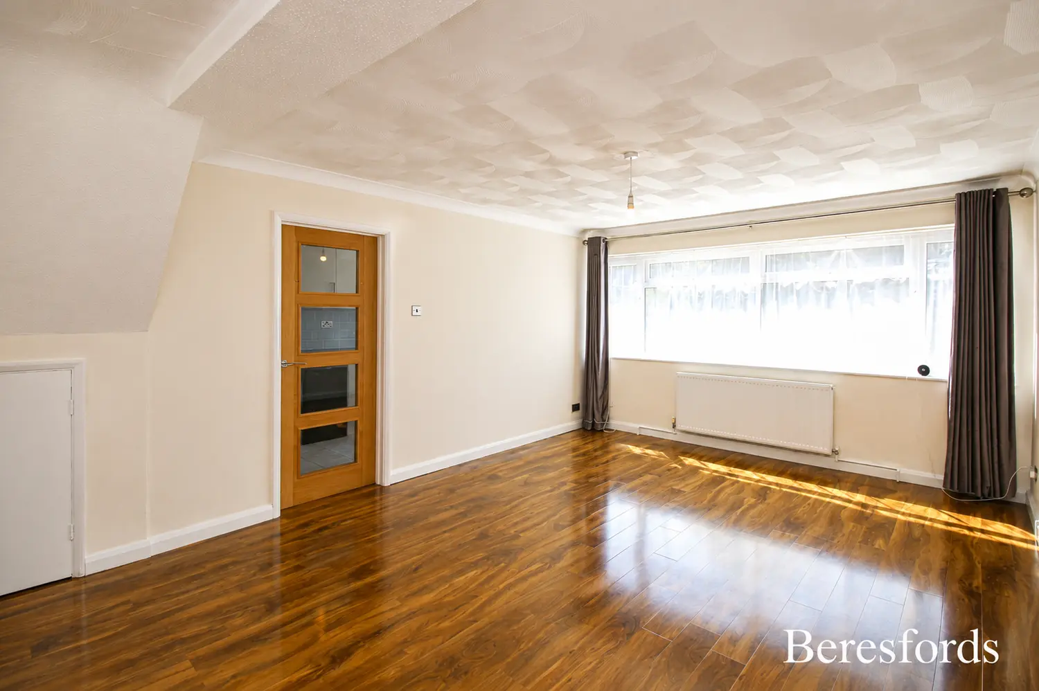 Flat Newlands Road in Billericay