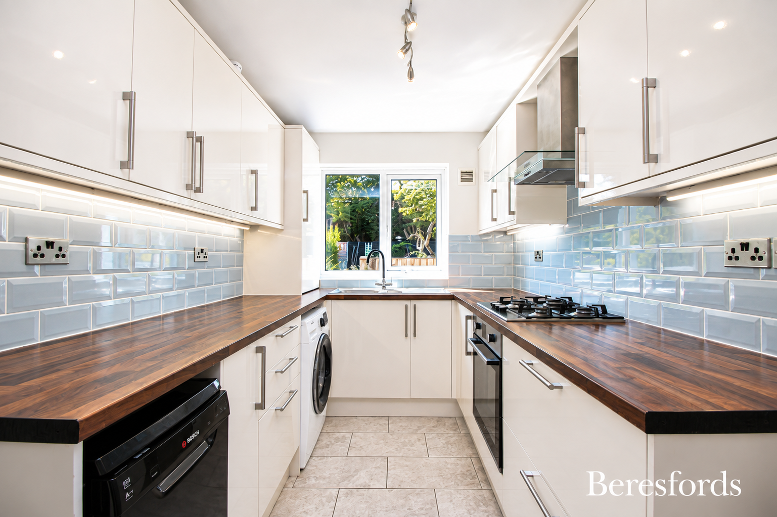 Flat Newlands Road in Billericay