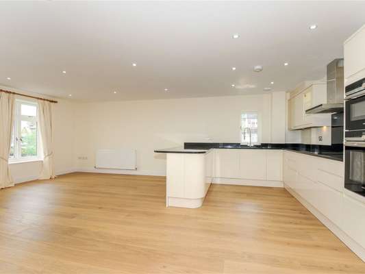 Flat Eton Court in Eton