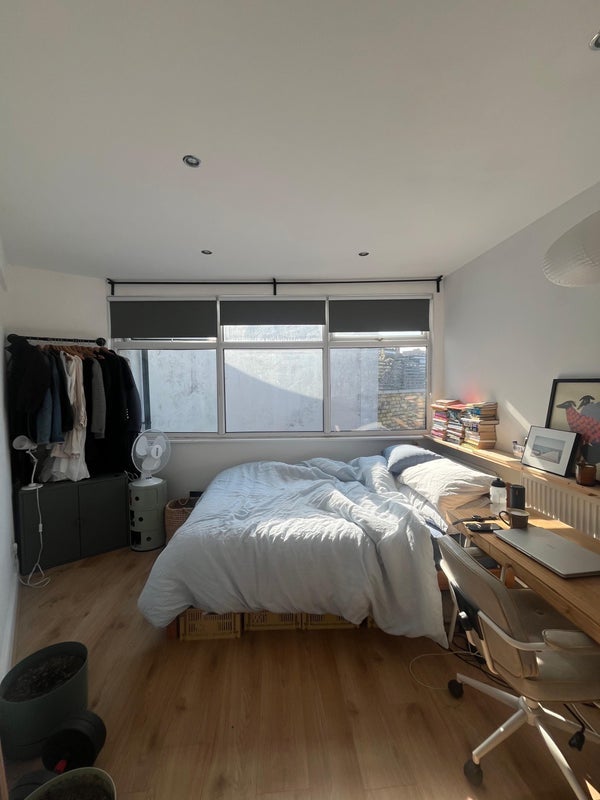 Room Conway Road in Greater London