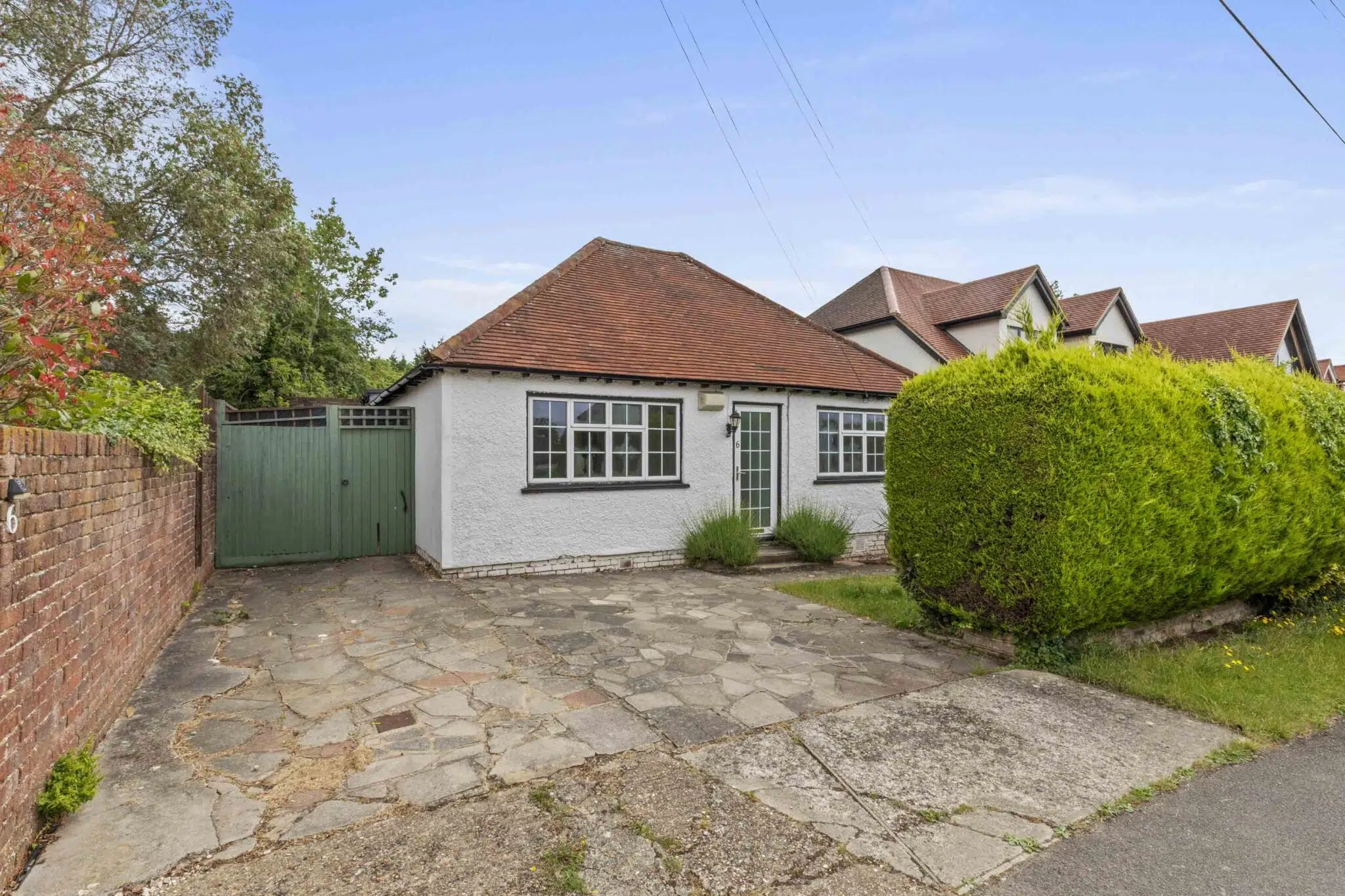 House Howard Crescent in Seer Green