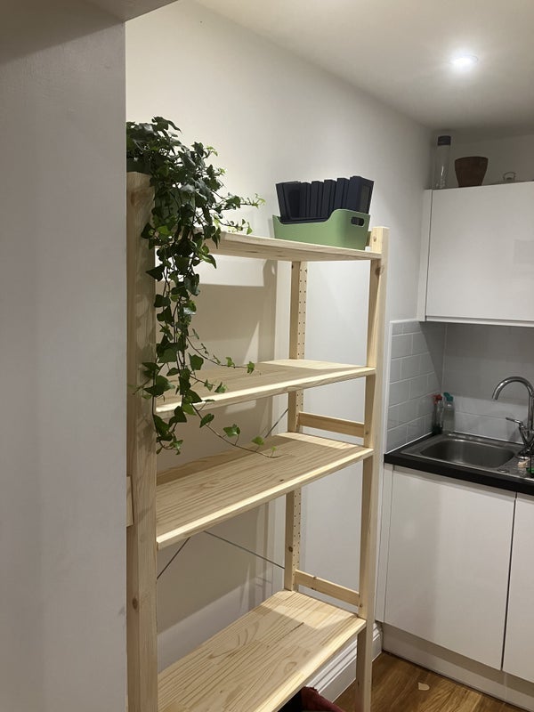 Flat Akerman Road in Greater London