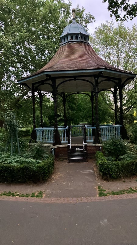 Flat Akerman Road in Greater London
