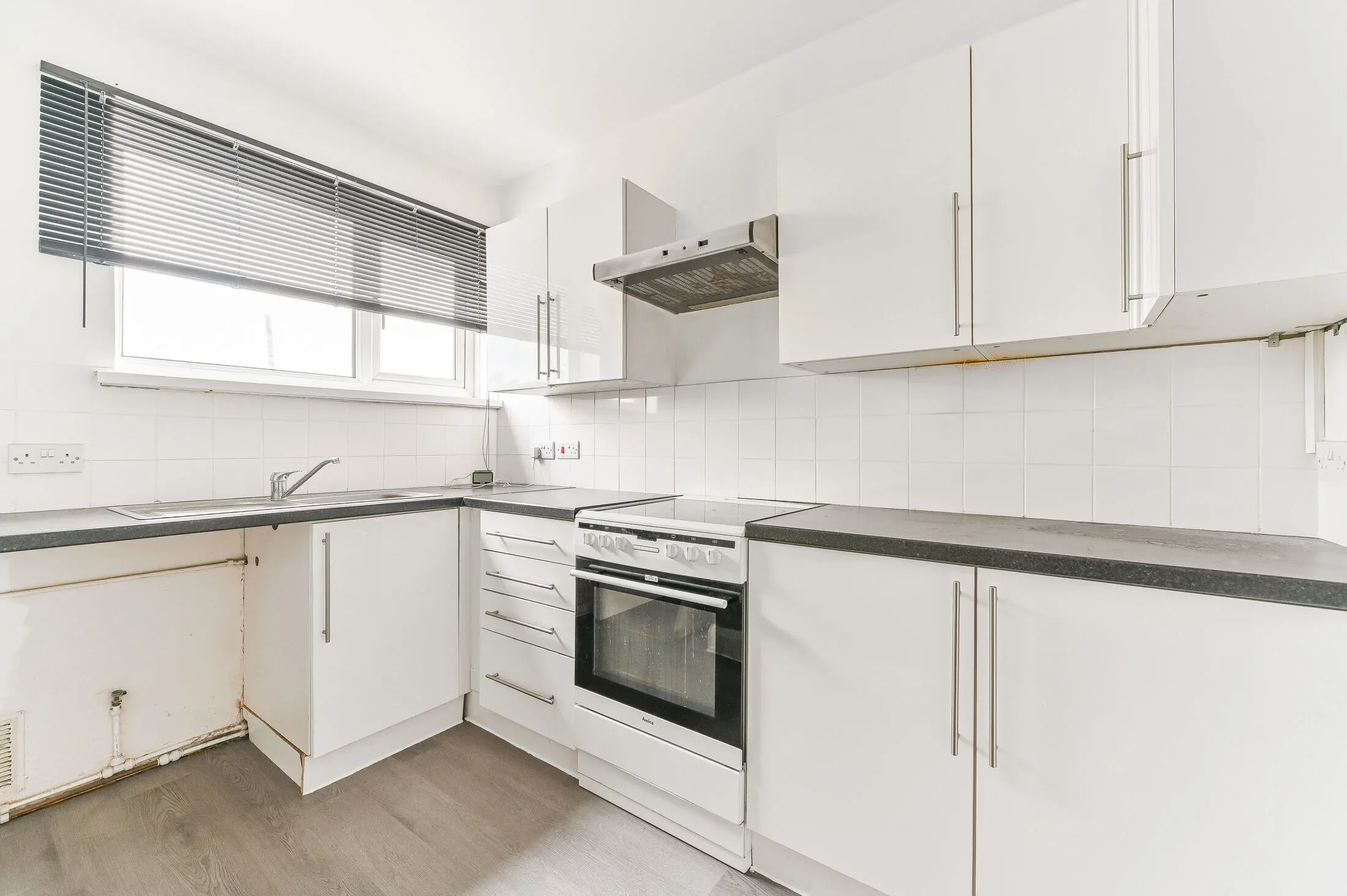 Flat Central Parade in Greater London