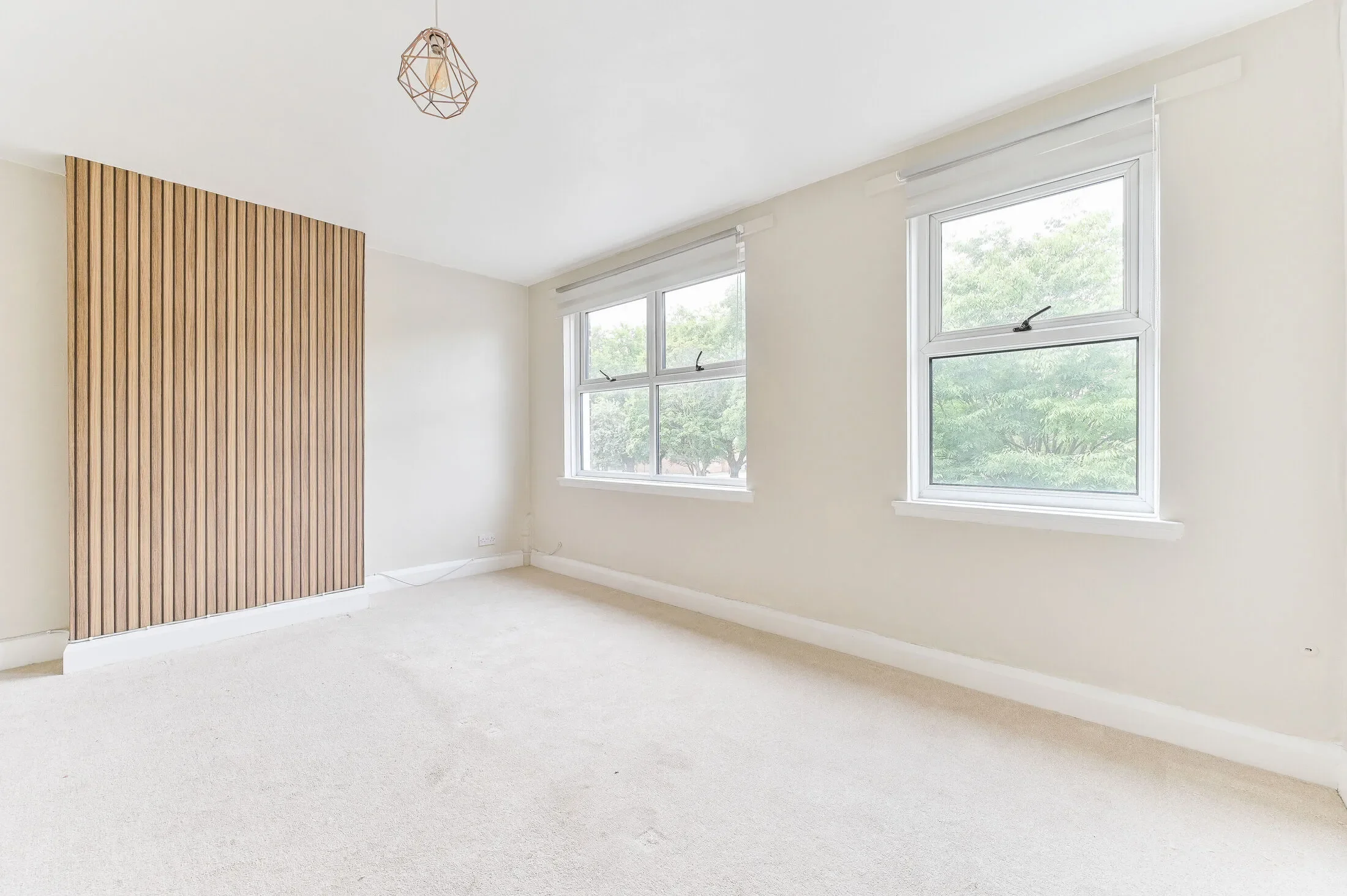 Flat Central Parade in Greater London