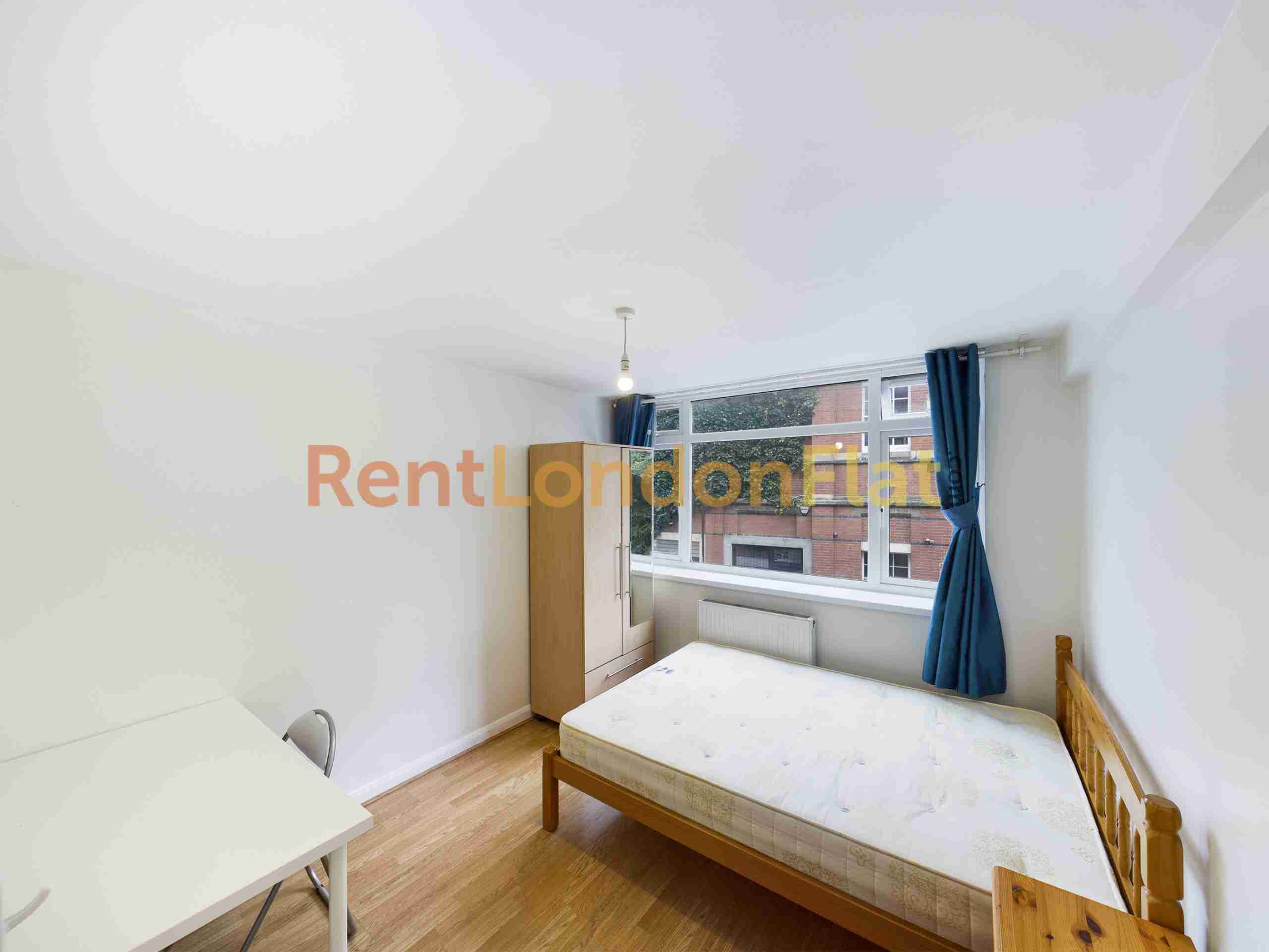 Flat Johnson Street in Greater London