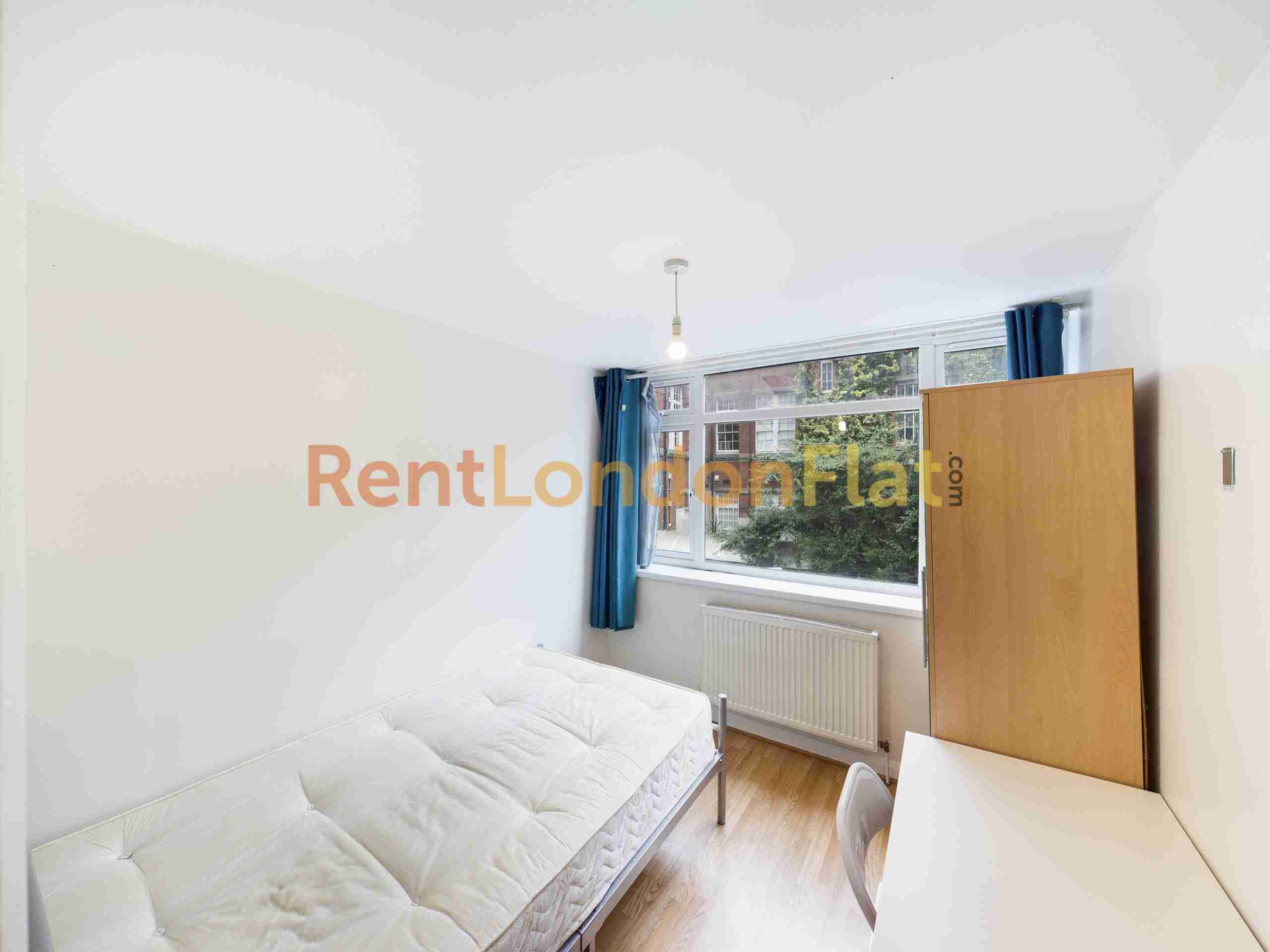 Flat Johnson Street in Greater London
