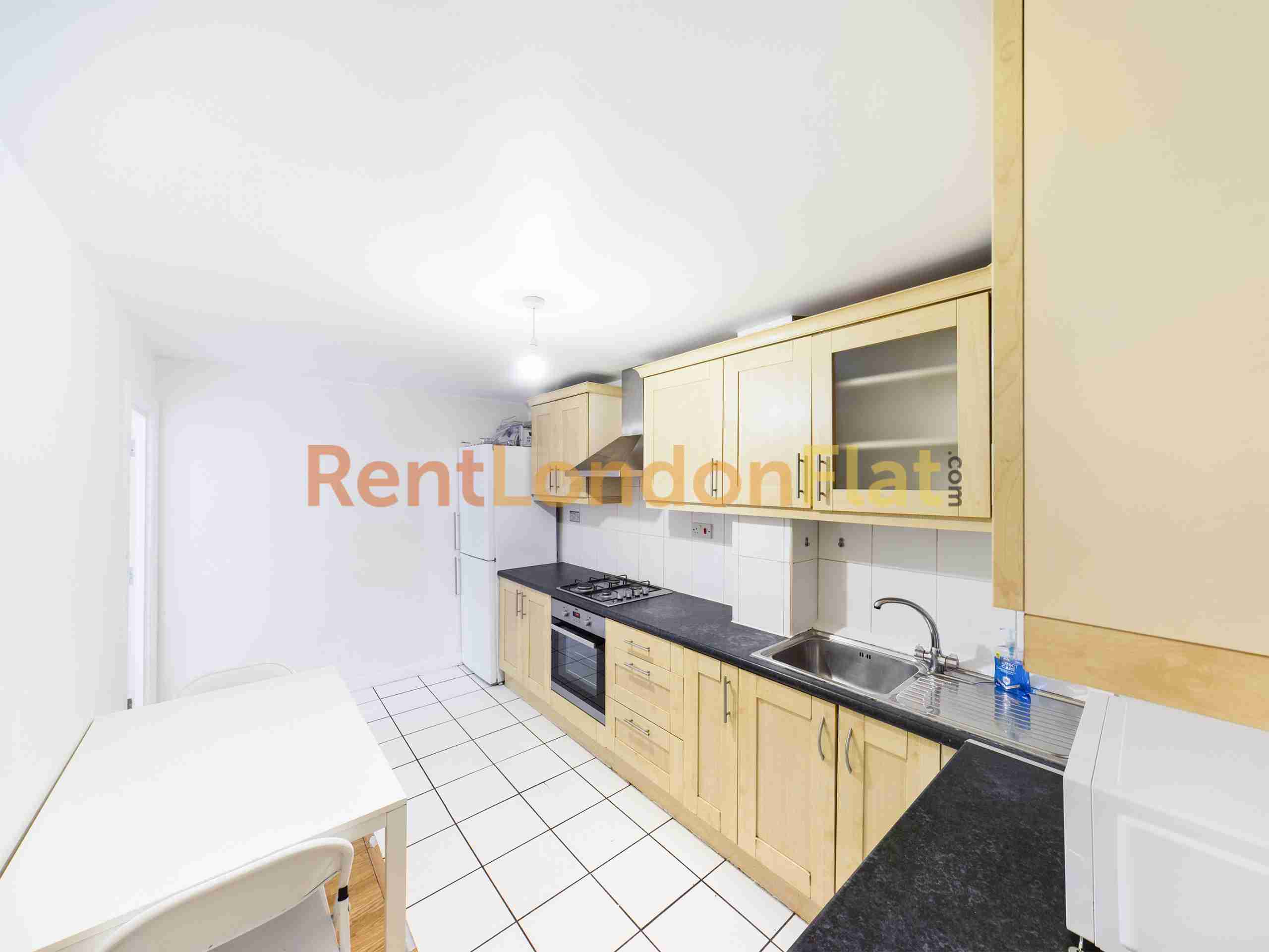 Flat Johnson Street in Greater London