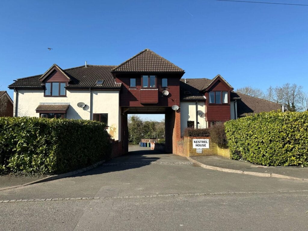 Flat Weydon Lane in Waverley