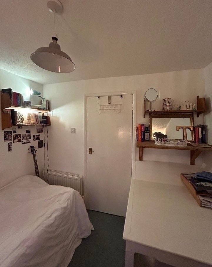 Room Thompson Road in Brighton