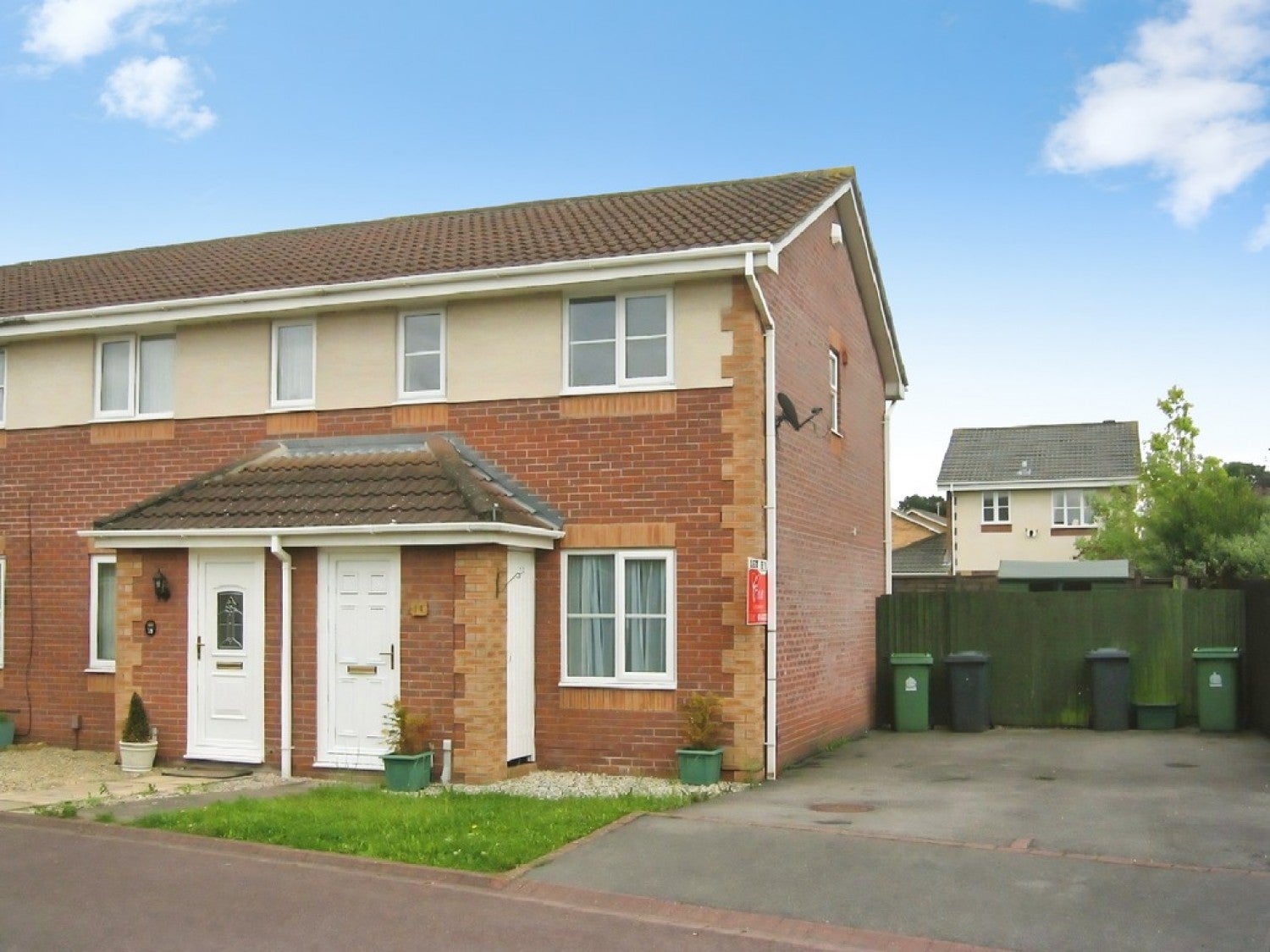 House Downy Close in Gloucester