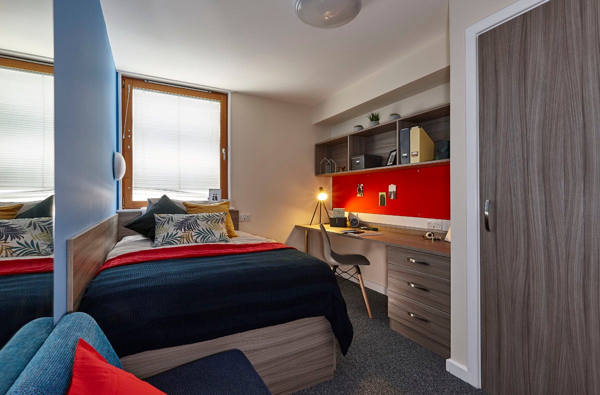 Room Old Montague Street in Greater London