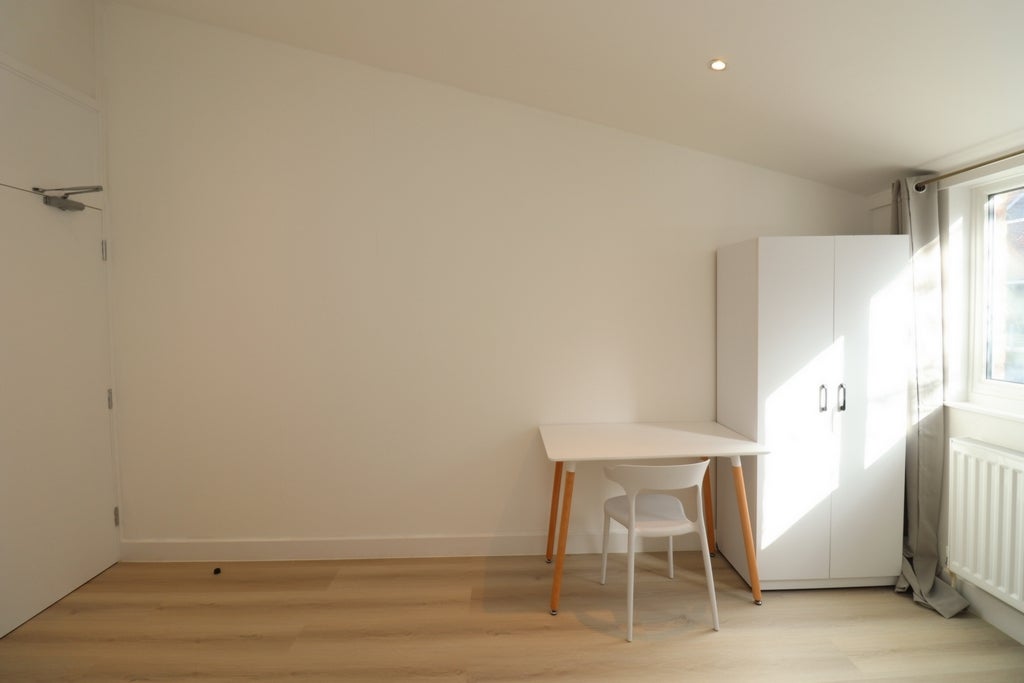 Room Globe Road in Greater London