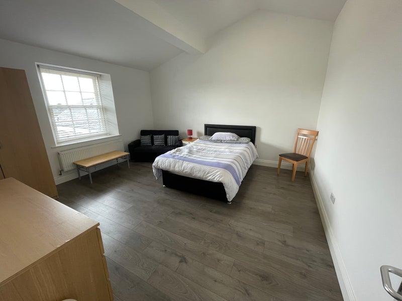 Room Westgate Road in Newcastle upon Tyne