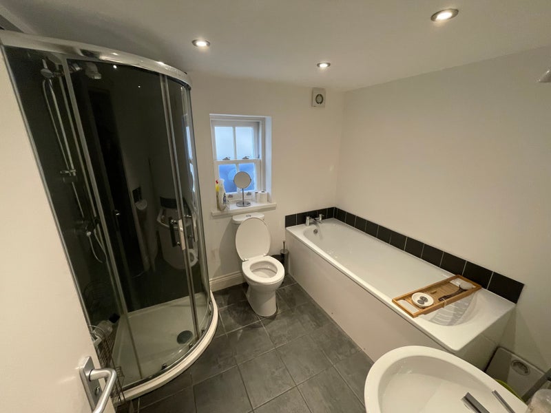 Room Westgate Road in Newcastle upon Tyne