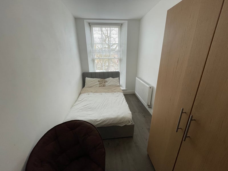 Room Westgate Road in Newcastle upon Tyne